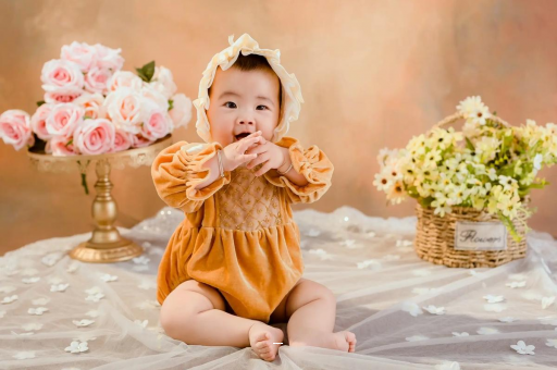 中国香港宝宝吐舌头怎么回事